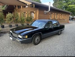 Cadillac Fleetwood 1989 mit MFK