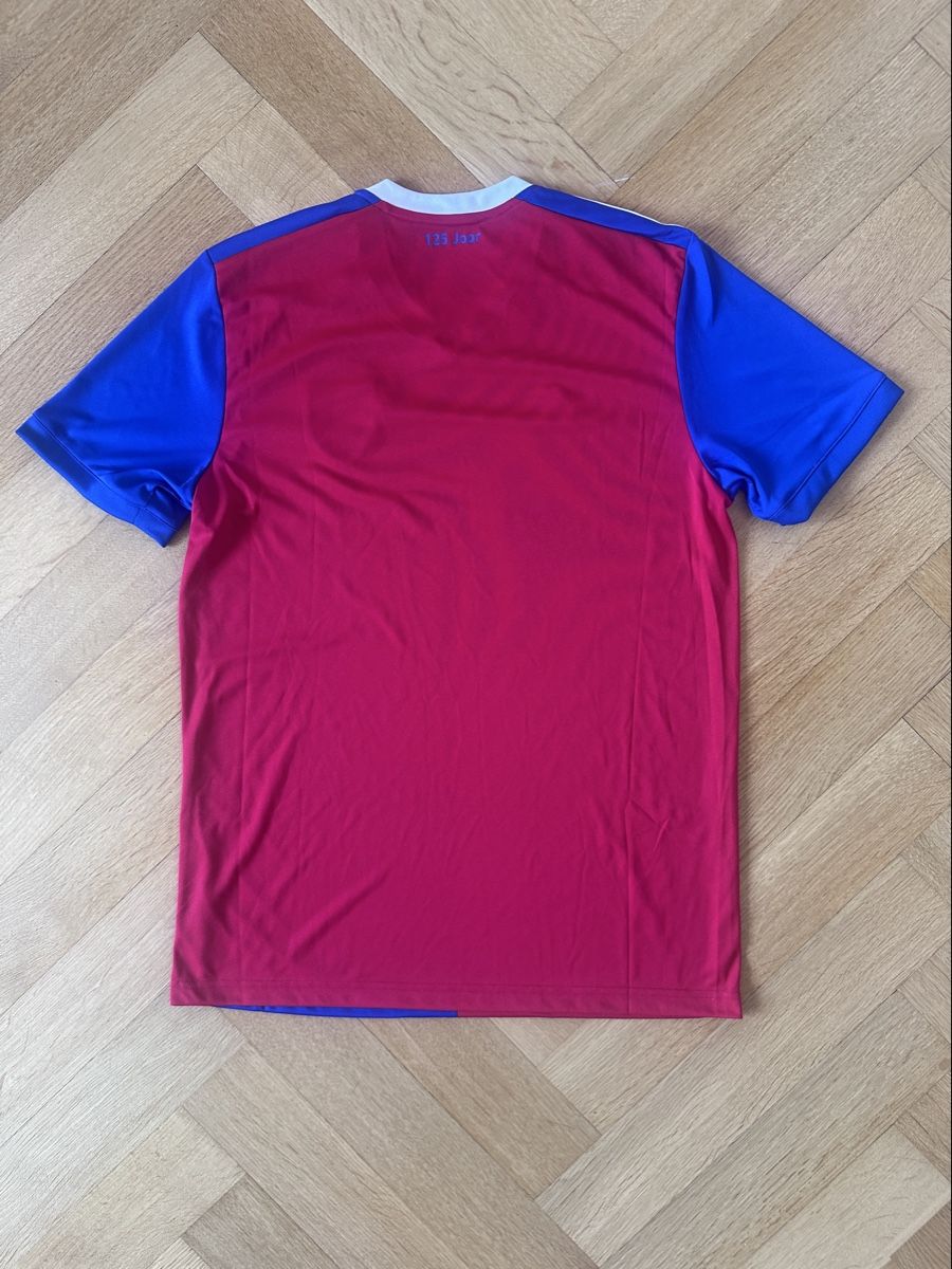 Adidas Maillots de corps & Pantalons: FC Basel Trikot 2018/2019 - M – D'occasion à Basel par thmnn 1