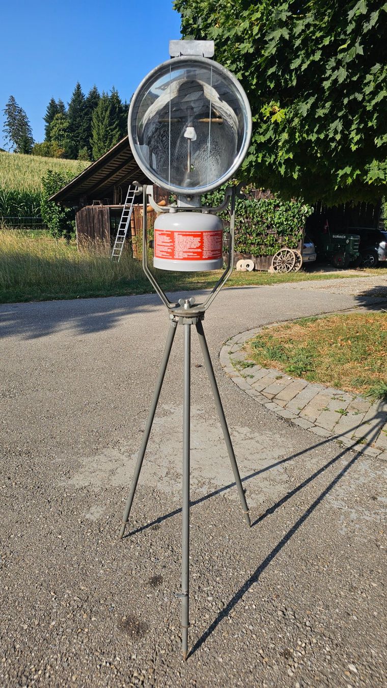 Tilley Lampen: Tilley Scheinwerfer mit Stativ – Defekt aus Oeschenbach von Fisu90