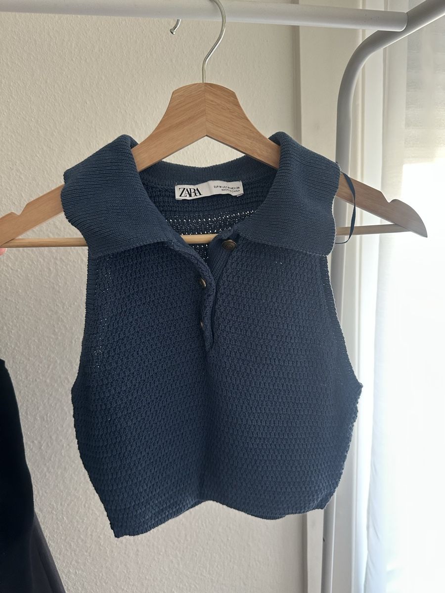 Zara Top: Haut bleu foncé - taille M - Zara – Nuovo (secondo la descrizione) da Lausanne venduto da ver_cyj8