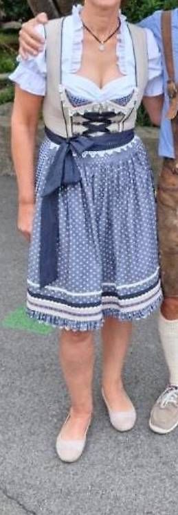 Robes: Dirndl inkl. Bluse – D'occasion à Ennetbürgen par HhhPpp001