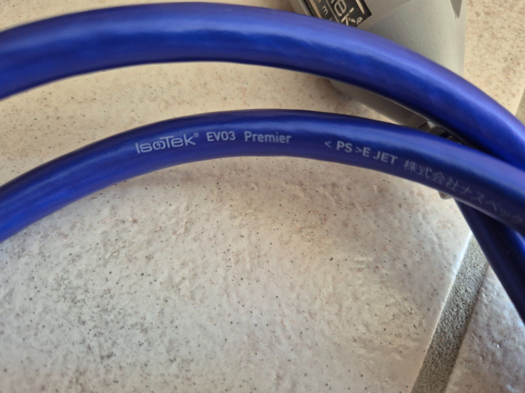 Isotek Cavi: Netzkabel Isotek EVO3 Premier Schuko / C7 Stecker – Usato da Beringen venduto da 2015ursh 3
