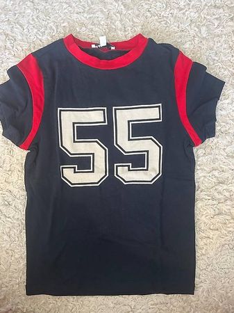T-shirt mit der Nummer 55 als Aufdruck