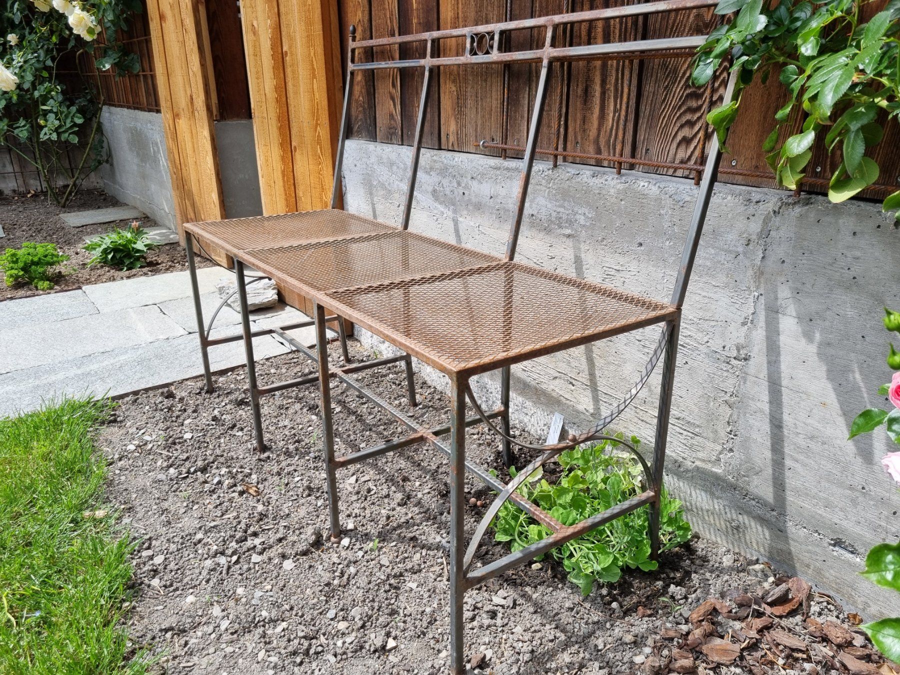 Panchine: schöne Sitzbank in Eisen, 3 Plätzer – Usato da Fürstenaubruck venduto da PizBeverin2018 2