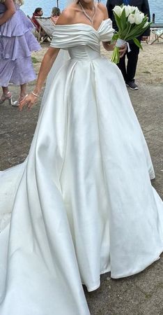 Elegantes Hochzeitskleid zu verkaufen