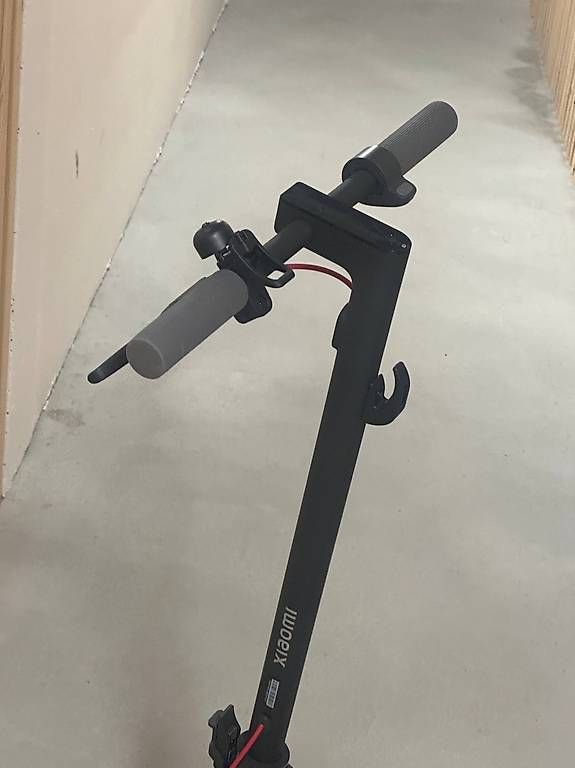 Xiaomi Kickboard: Xiaomi Mi Electric Scooter 4 – Usato da Bülach venduto da unl_b5xh