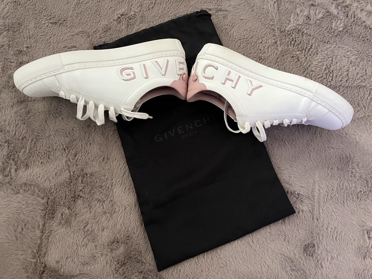 Givenchy Scarpe da donna: Givenchy baskets pointure 35 – Nuovo (secondo la descrizione) da La Chaux-de-Fonds venduto da AntonioB04