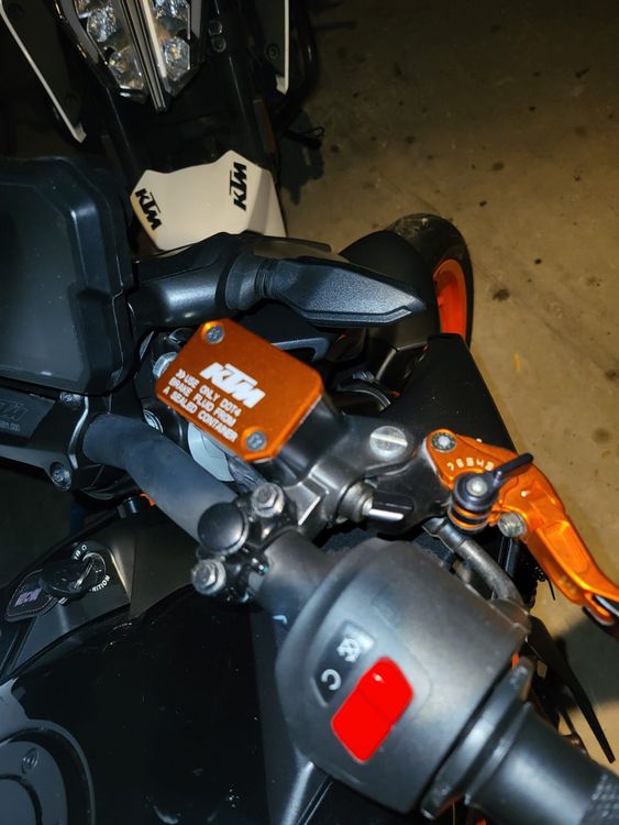KTM Duke 125 4