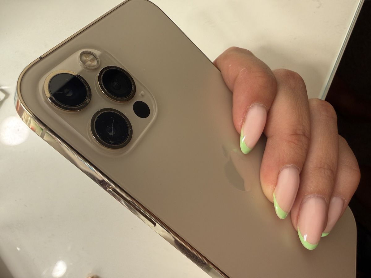 Apple Telefoni cellulari / Smartphones: iPhone 12 Pro 128GB Gold – Usato da St. Gallen venduto da azra_sadikov 3