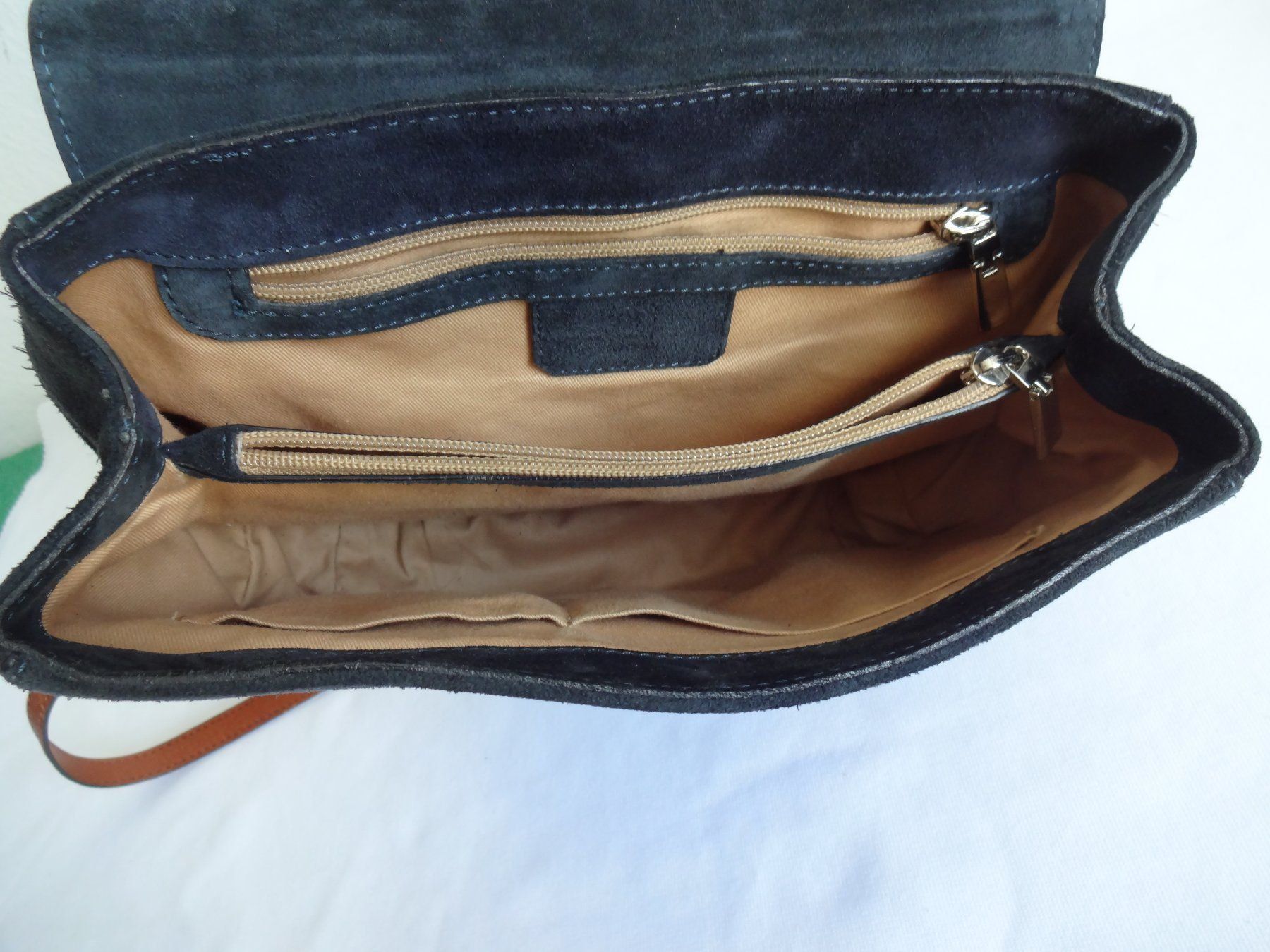 Navyboot Borse da donna: " NAVYBOOT " Antilop Hand / Umhängetasche – Nuovo (secondo la descrizione) da Frauenfeld venduto da Jahy 5