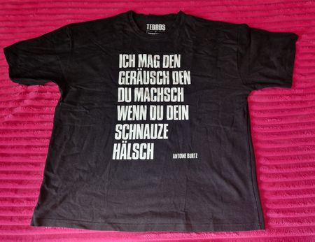 1 Jäggli, 1 obercooles Tshirt und 1 Hoodie