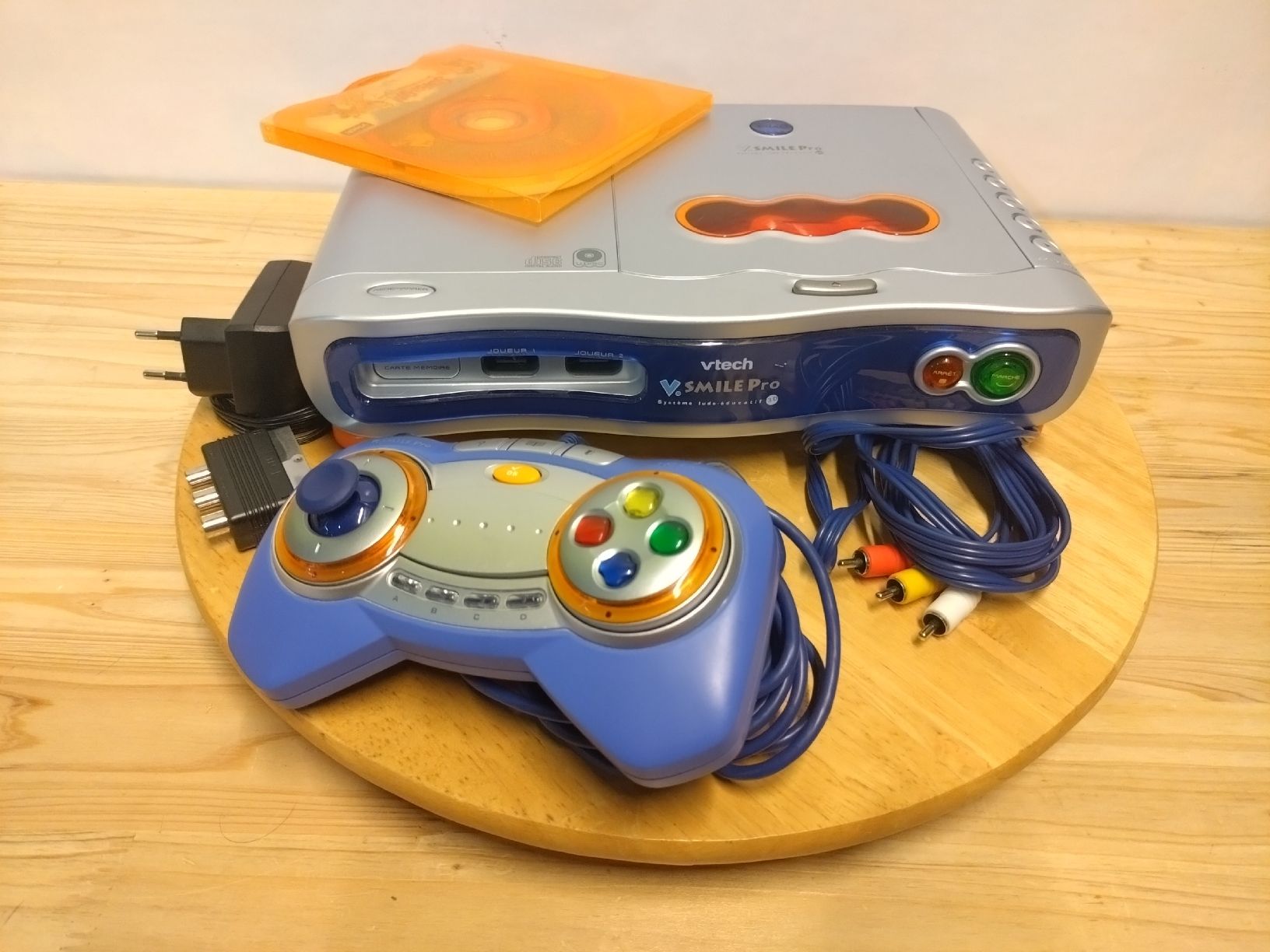 Konsolen: Console de jeu Vtech V.Smile Pro + jeu Scooby-Doo Working Go – Gebraucht aus Farvagny-le-Grand von LaCaverne