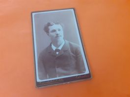 SCHWIIZER MAA DAZUMAL - JEUNE HOMME - COLOMBIER