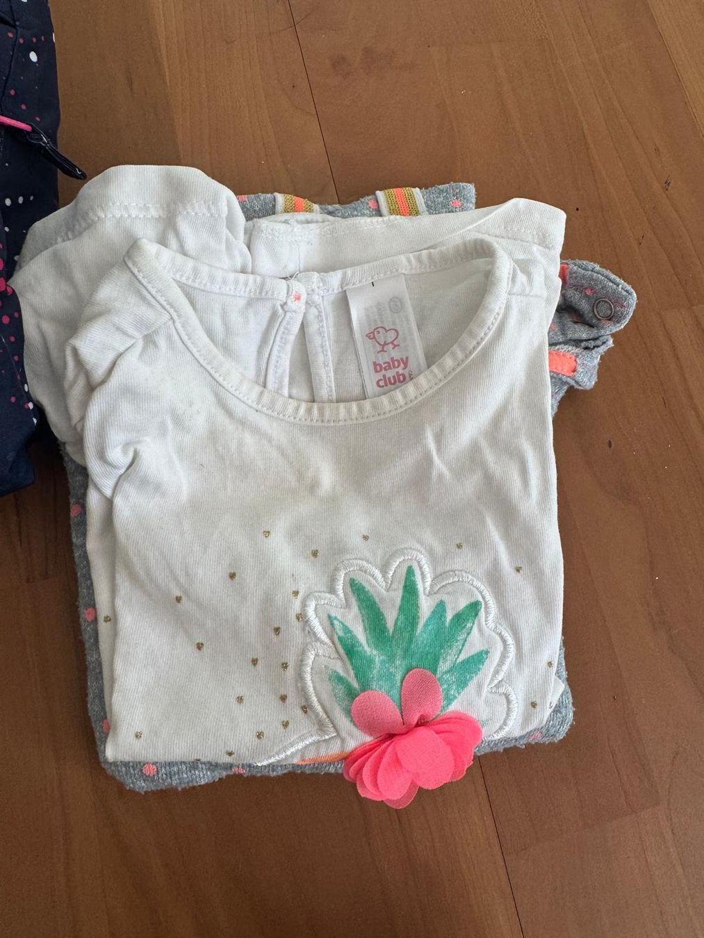 Lotti & Set di vestiti: Kleiderpaket Mädchen Grösse 86 – Usato da Hinwil venduto da Bbudget 6