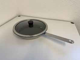 PFANNE MIT DECKEL 28 CM