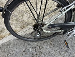 Vélo trekking Wheeler 4700 LT argenté bon état