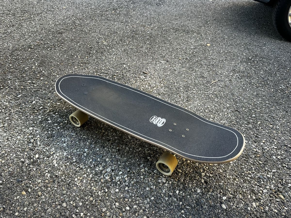 Skateboards: YOW surfskate – D'occasion à Cortaillod par bap_7q9y
