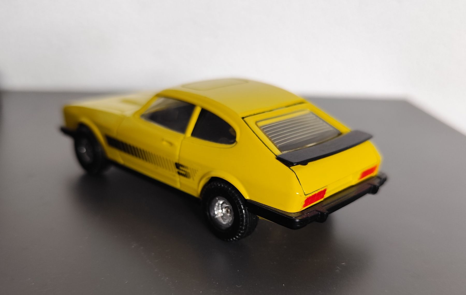 Corgi Toys Modellini d'auto: Ford Capri – Usato da Arbaz venduto da diabolo28 1