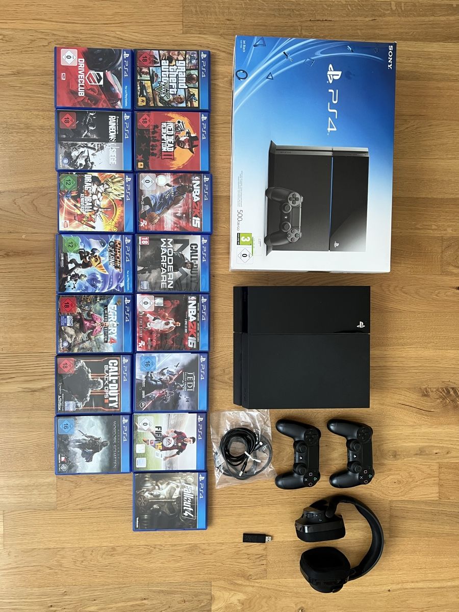 Sony Console: PlayStation 4 (500 GB) Komplettpaket | 2 Controller | Logite – Usato da Zürich venduto da mad_msw7