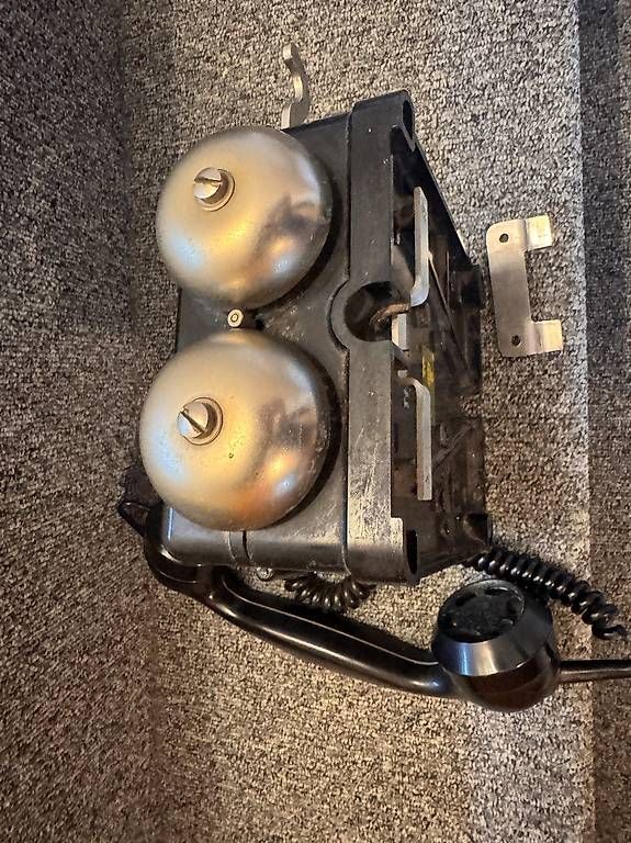 Swisscom Téléphones: Wandtelefon mit Hörer und Klingel – D'occasion à Einsiedeln par zuechi62 2