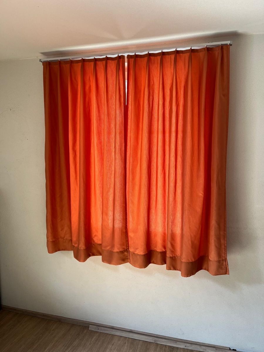 Rideaux: 10 Vorhänge orange – D'occasion à Jenaz par nino.fluetsch 1