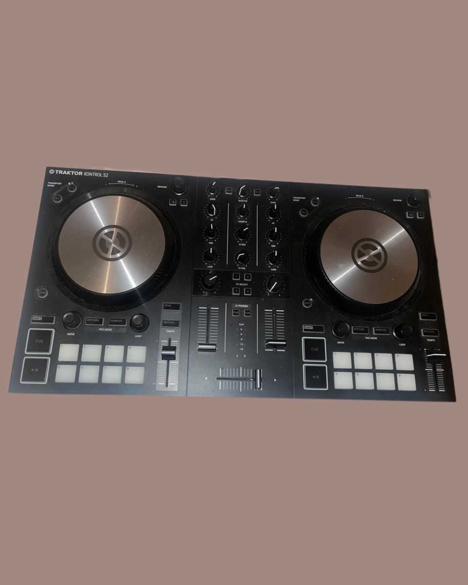 Traktor Mischpulte: Traktor Kontrol S2 MK3 – Gebraucht aus Bern von wwiewonka 1