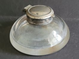 Antikes Tintenfass aus Glas mit Metalldeckel, vintage charme