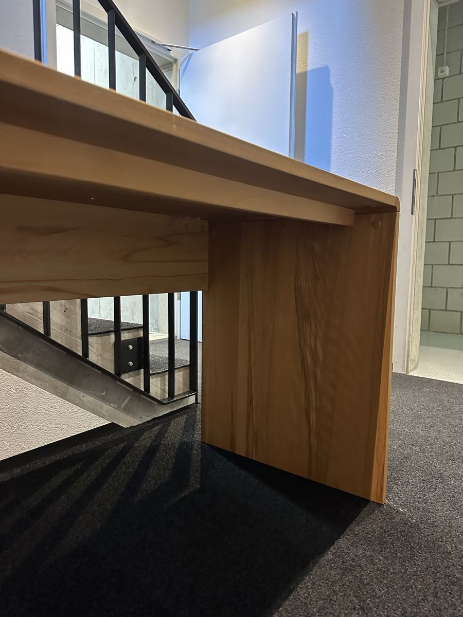 Tables: Tisch aus Massivholz, hell – D'occasion à Ostermundigen par Serra07 4