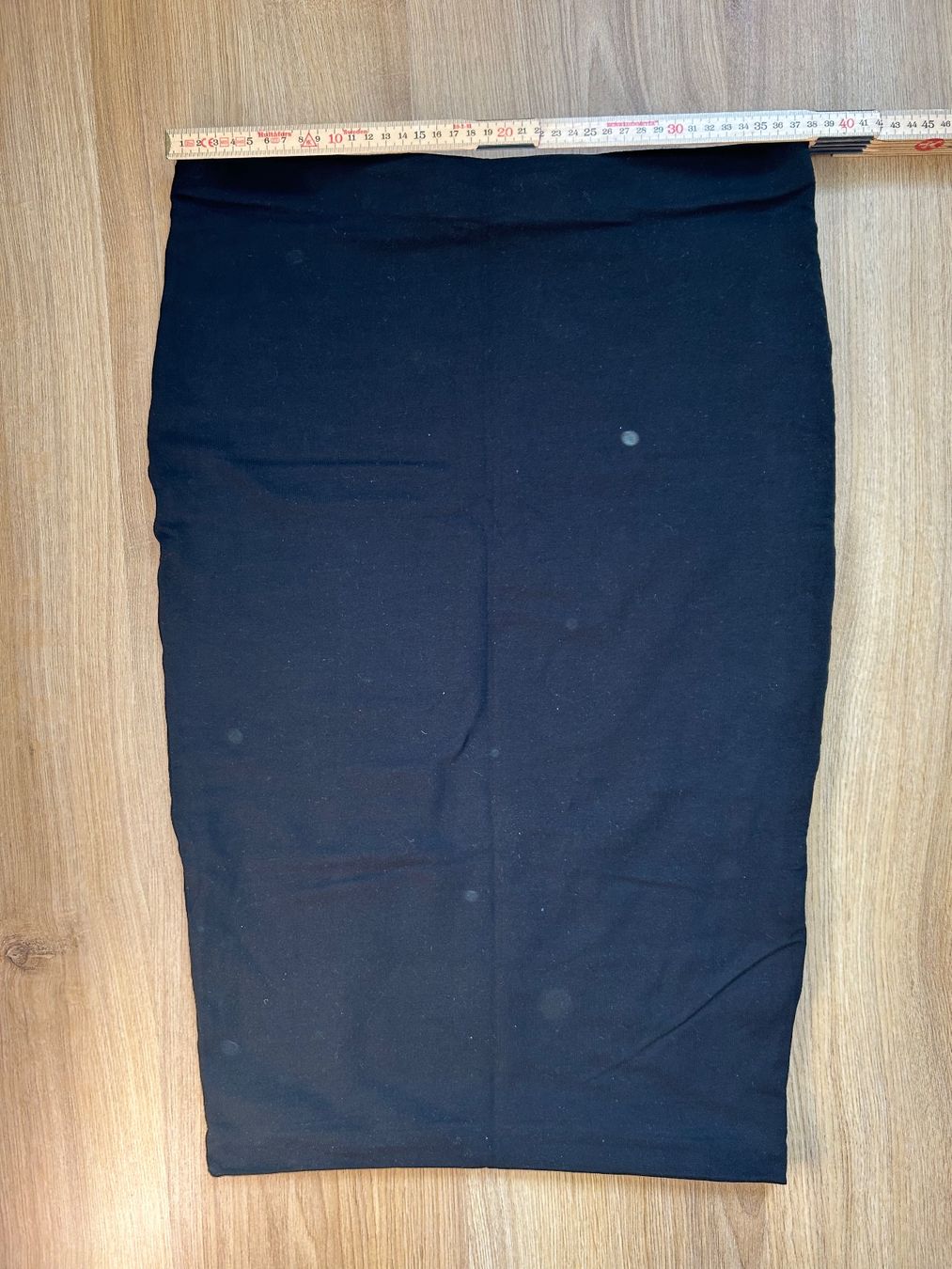 H&M Gonne: Jupe noir H&M taille M – Usato da Delémont venduto da elena_neuhaus 4