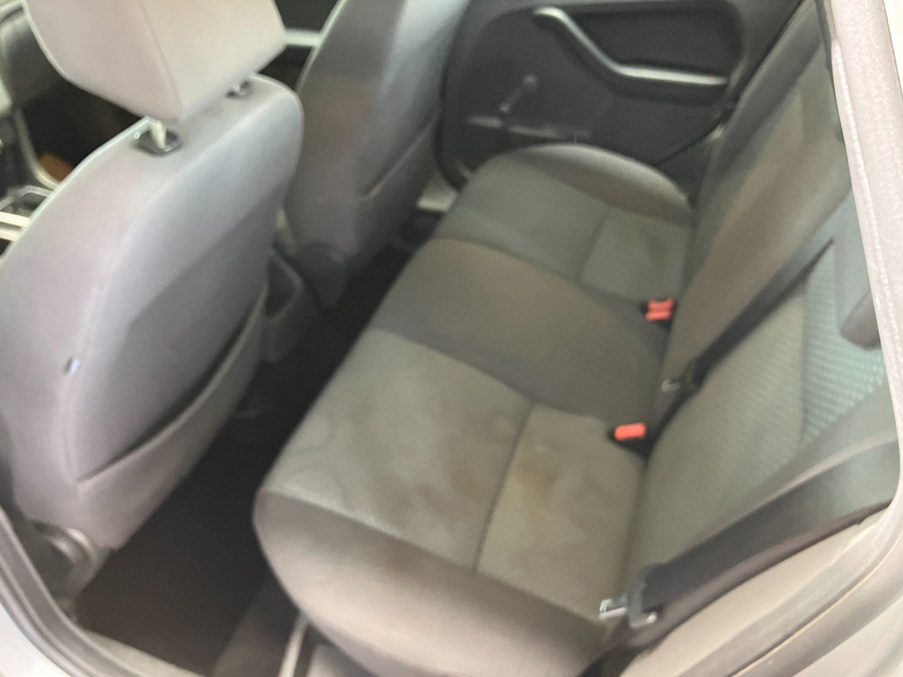 Ford Autos: FORD Focus 1.6i Carving Automatic – Gebraucht aus Gampelen von Steuer0 4