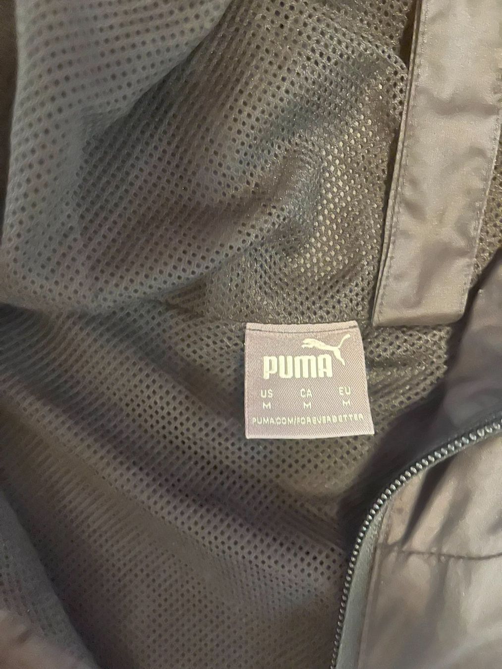 Puma Jacken: nur einmal getragen, PUMA Jacke Grösse M – Gebraucht aus Hinwil von muppets 2
