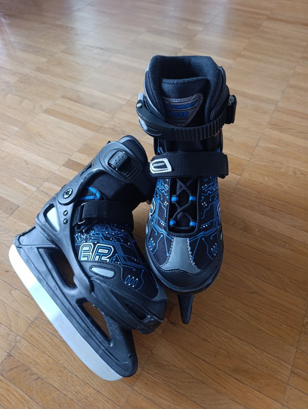 Pattini da ghiaccio: Ice Skates adaptable Bladerunner, Gr 36.5-40.5 – Usato da Zürich venduto da VorlonShadow 2