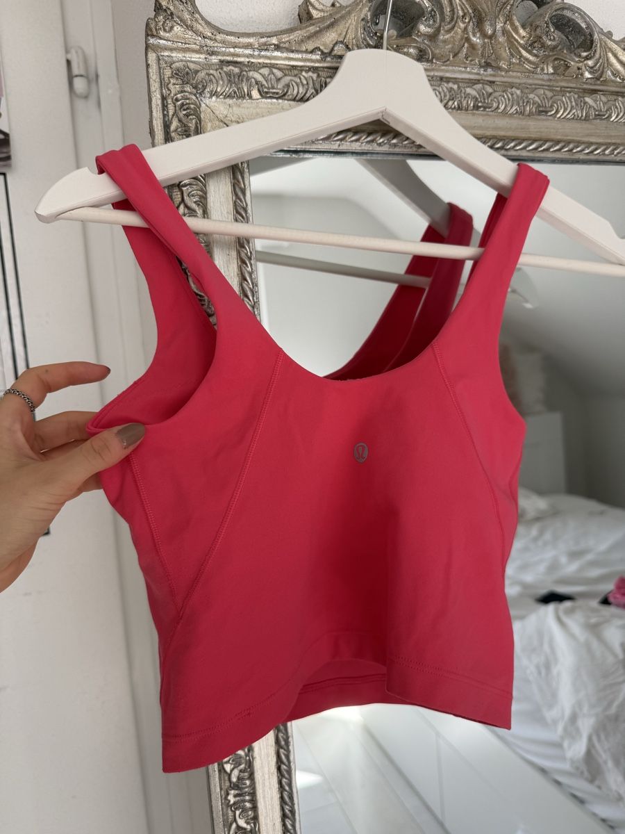 Lululemon Tops: Lululemon align top, pink – D'occasion à Meilen par ver_bh9r 1