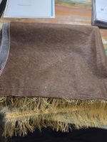 Beau tapis marron avec franges dorées - Chaleureux ✨