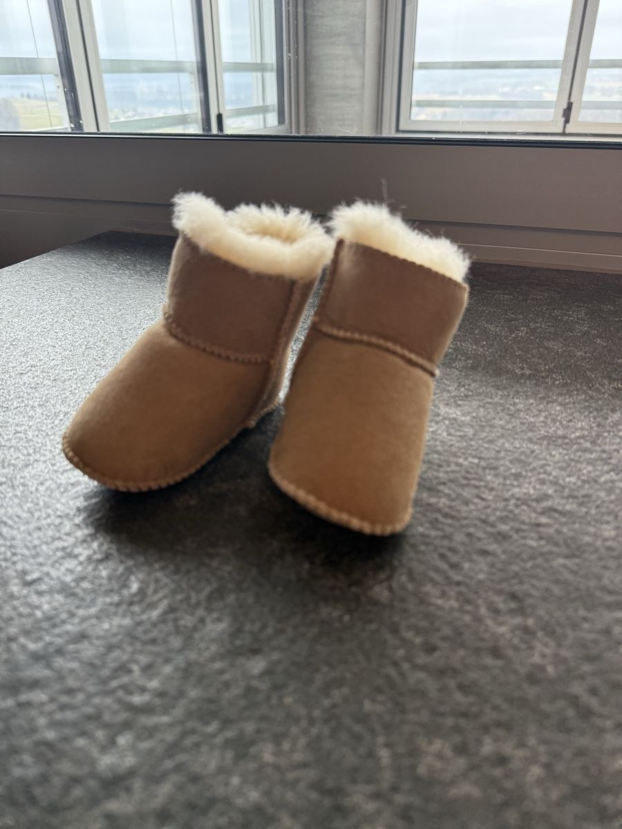 Schuhe für Jungen: Süsse Babyschuhe Gr. 18/19, Lammfell, Winter – Neu (gemäss Beschreibung) aus Neuhausen am Rheinfall von stundgirl 1