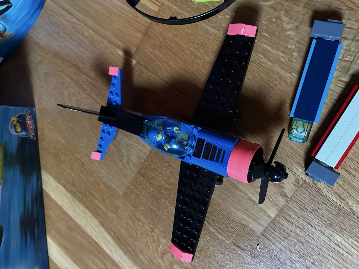 Lego Spielzeuge: Lego City 60260 hélicoptères et avion – Gebraucht aus Bernex von joe_6dn9 4