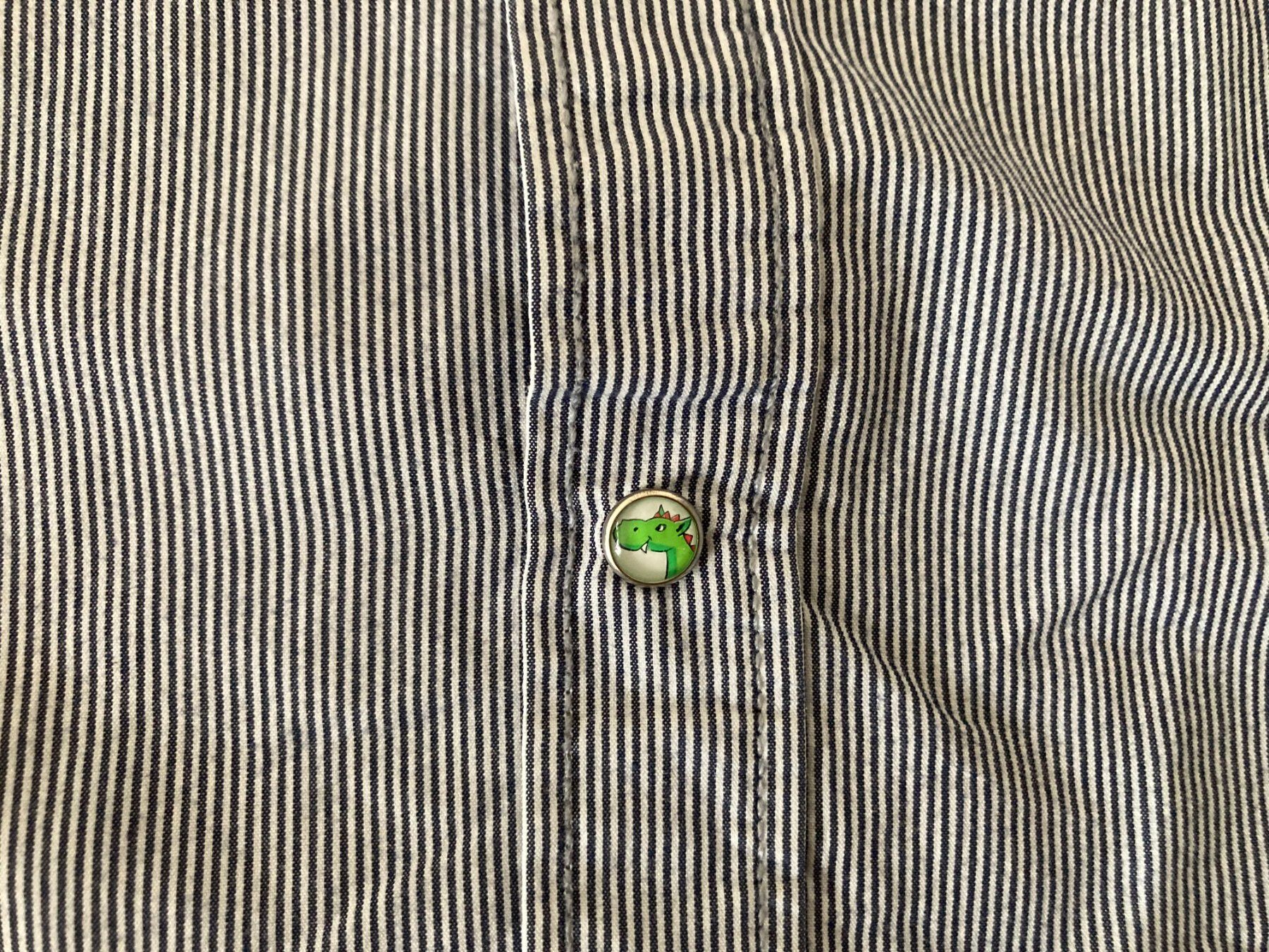 Camicie, T-shirt & Polo: Hemd "mit Drachen-Motiven" von Charles Vögele – Usato da Muttenz venduto da Juvenile33 2