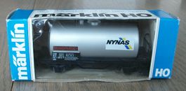 silberner Kesselwagen NYNAS, mit Bremserbühne; neu & OVP