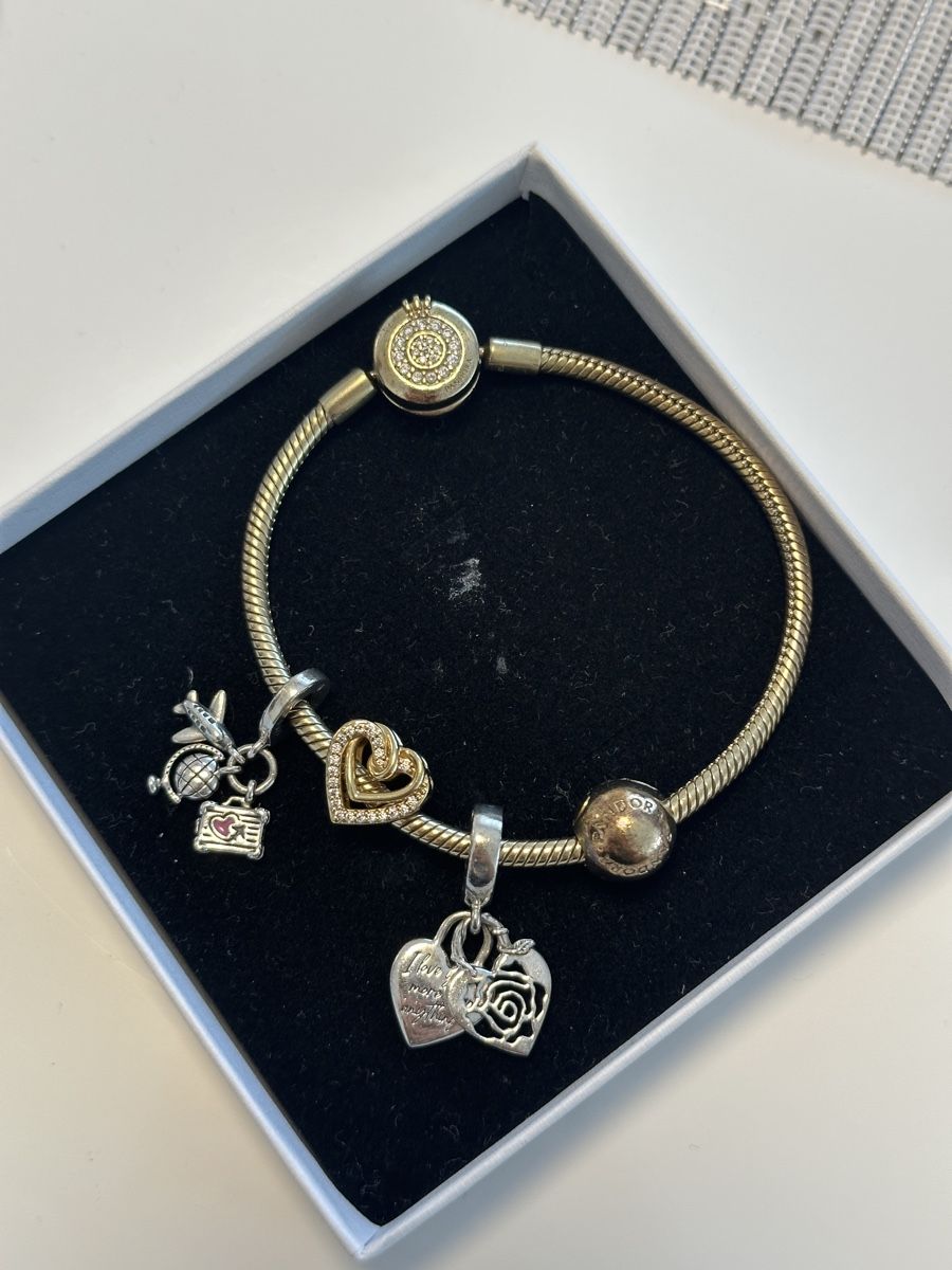 Pandora Altri gioielli: Pandora Armband mit Charms – Usato da Selzach venduto da ade_6p2c 1