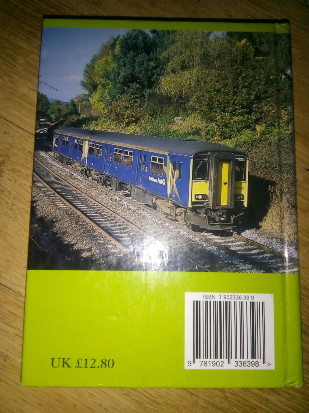 Bücher: Britisch Railways - Locomotives Coaching Stock 2004    eng. – Gebraucht aus St. Gallen von elk2020 7