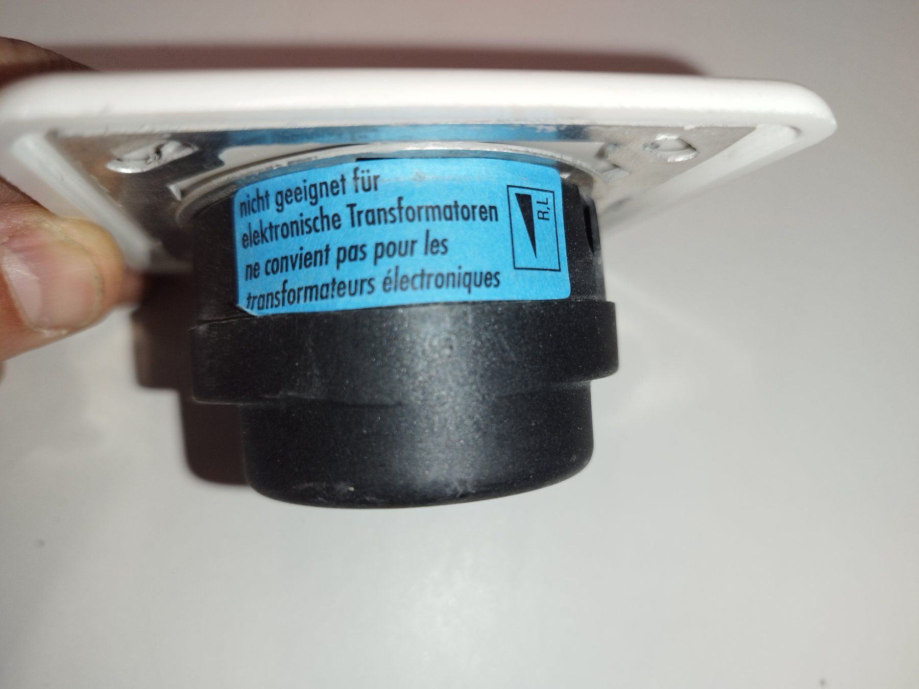 Interruttori: Amacher Kleinkombination Dimmer mit Touch / Steckdose – Usato da Wallenwil venduto da Franc.Widmer 3