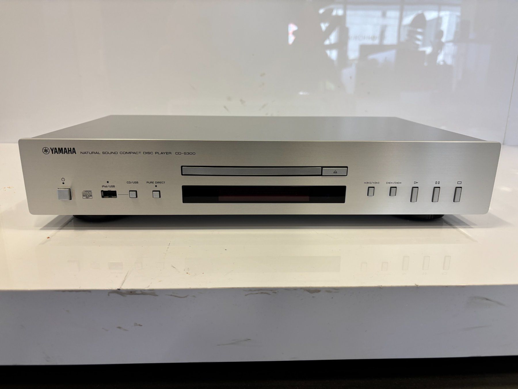 Yamaha Lecteur multimedia & Streamer: Yamaha CD-S300 (CD-Player) – D'occasion à Heerbrugg par Kirchhofer