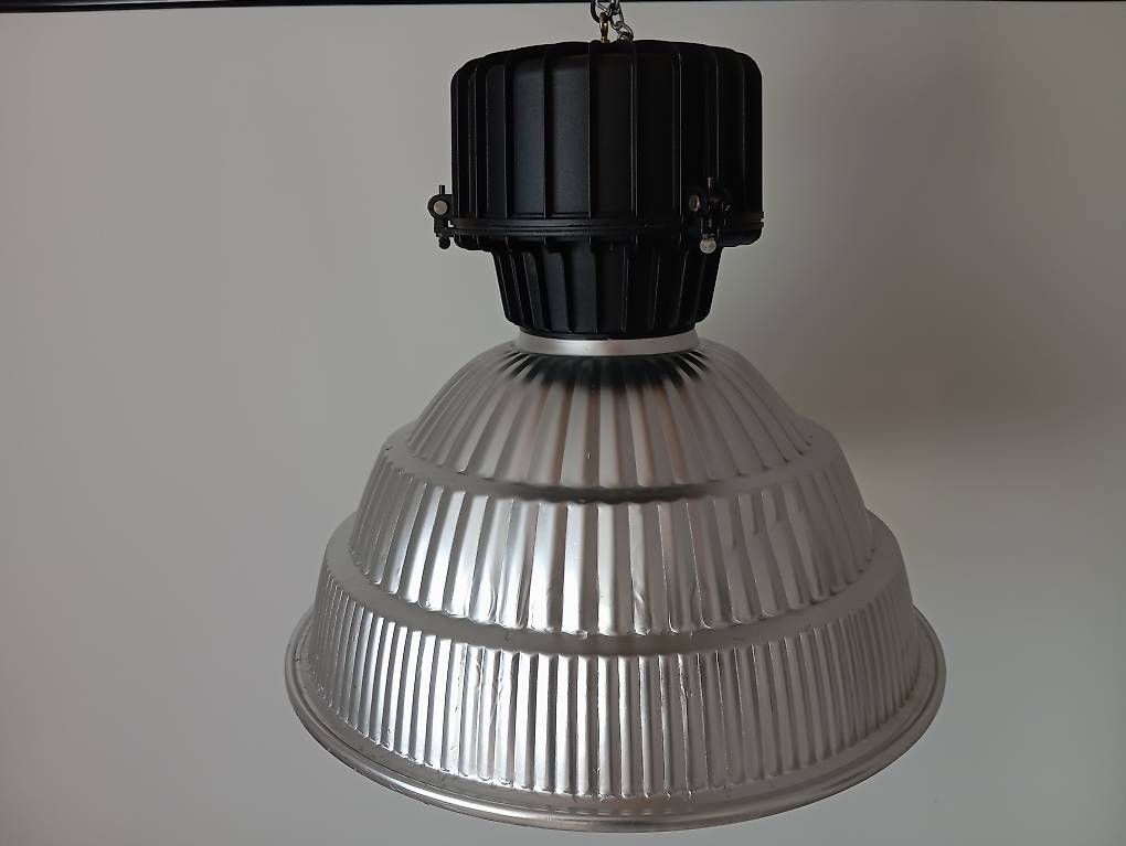 Lampade: Industrie Lampe – Usato da Giswil venduto da Zumdesign