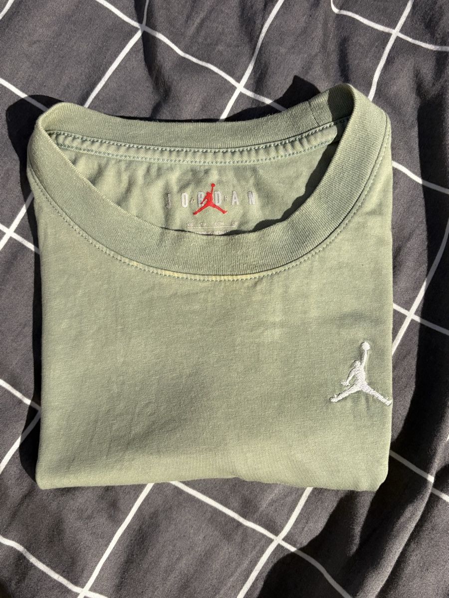 Jordan T-shirt: Jordan T-Shirt – Usato da Schüpfen venduto da ani_gj8r 1