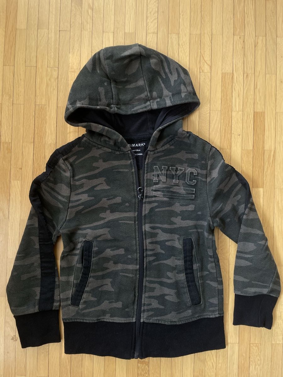 Primark Giacche & Cappotti: Primark Kids Zip-Hoodie – Usato da Tägerwilen venduto da Shaimaa