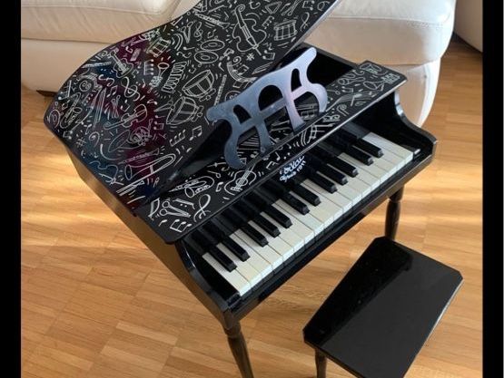 Strumenti musicali: Holz Piano ab 3 Jahren – Usato da Adligenswil venduto da Phoenix2017 1