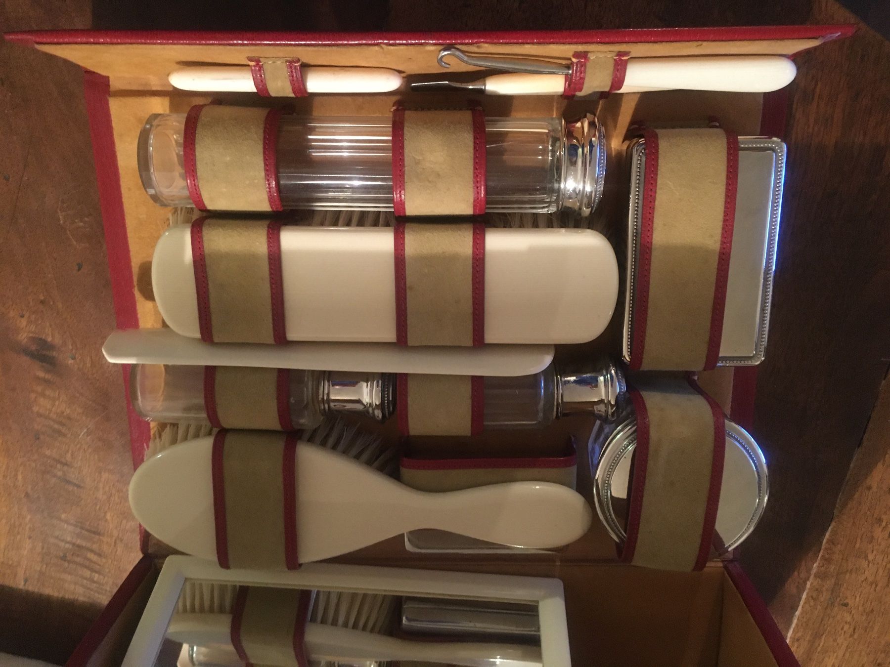 Valigie: Vanity case/Kosmetikkoffer vintage – Usato da Corsier GE venduto da Helene2365