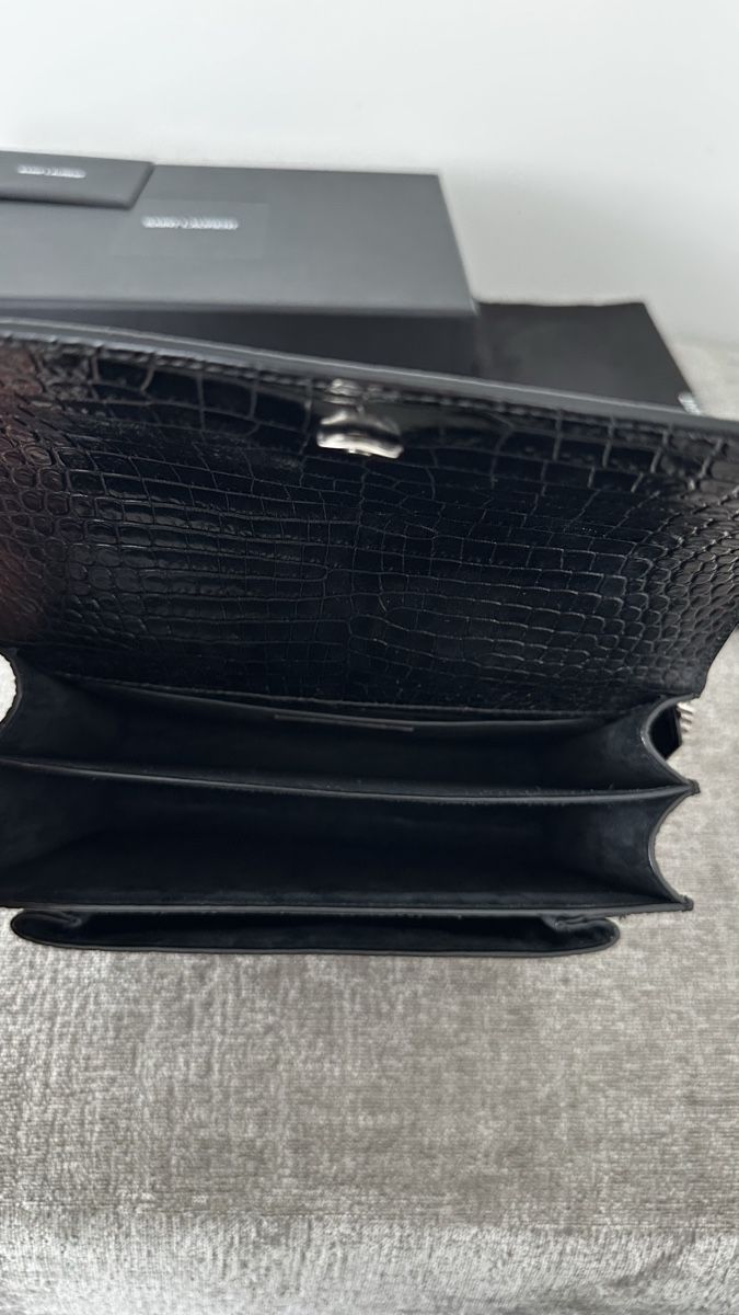 Saint Laurent Borse: YSL SUNSET MEDIUM IN CROCODILE-EMBOSSED LEDER – Nuovo (secondo la descrizione) da Birsfelden venduto da ant_ys8y 8