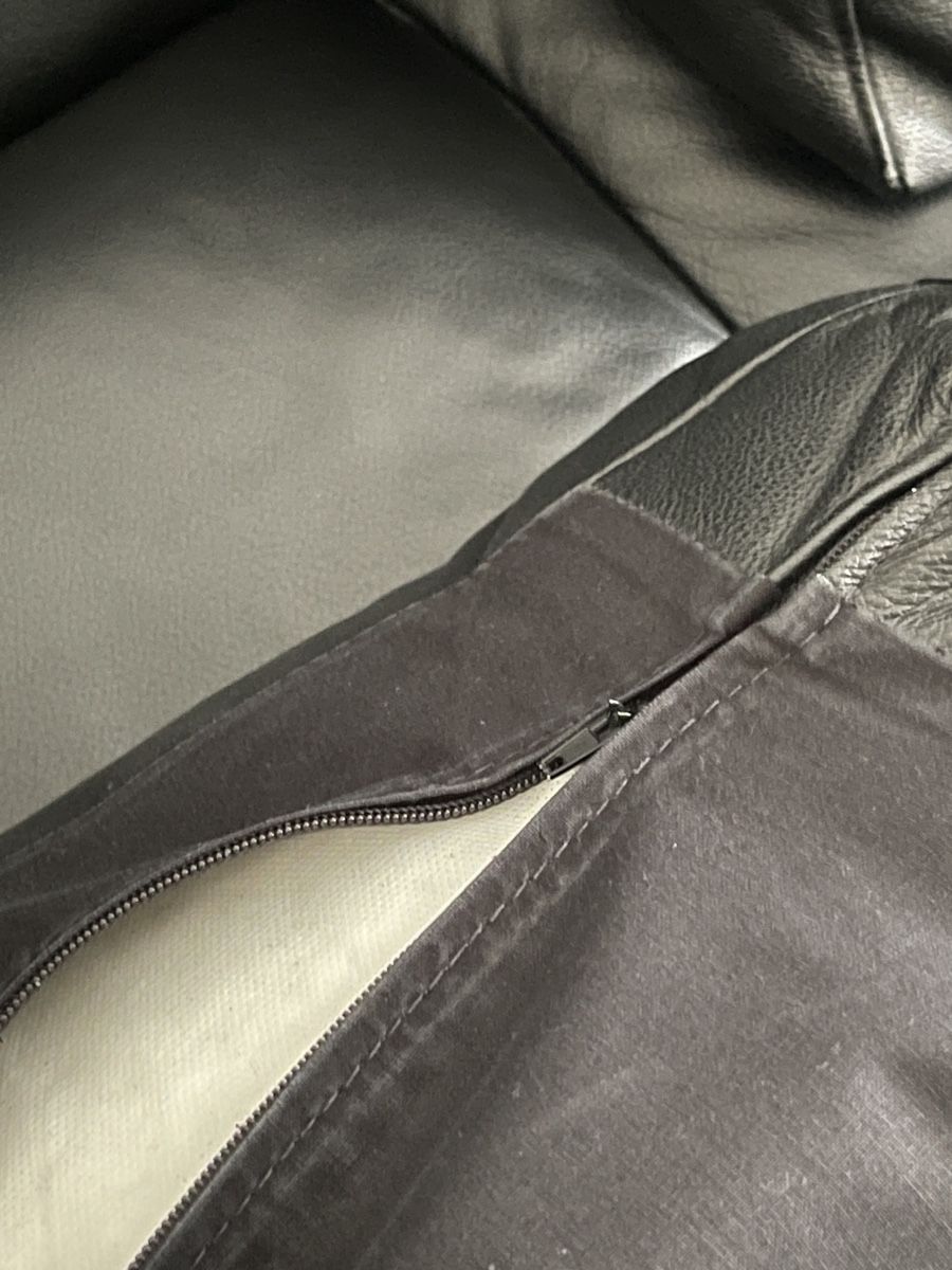 Musterring Sofas: Echtledersofa schwarz mit Metallfüssen – Gebraucht aus St. Gallen von absky 8
