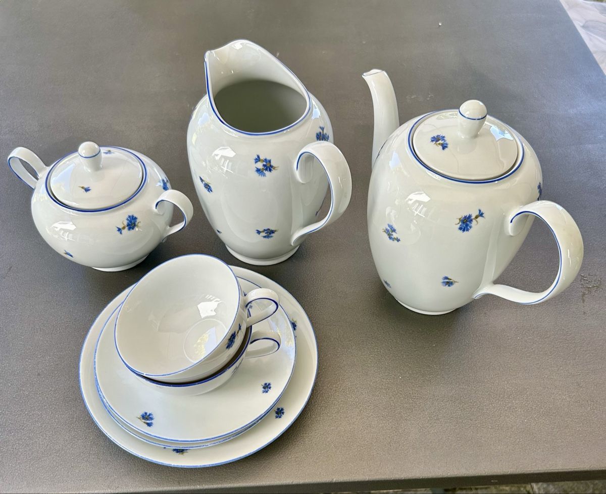 Kahla Set di piatti: KAHLA Kaffee- Milchkrug Zuckerdose – Usato da St.Gallen venduto da Willisg